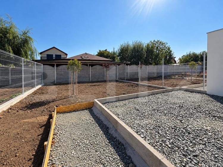 Duplex cu 5 camere cu Canalizare în Dumbrăvița