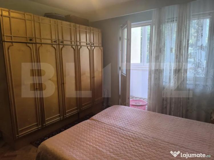 Apartament de vanzare, cu 3 camere si 3 balcoane, 74 mp, zon - 12