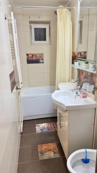 Apartament cu 3 camere nedecomandat în Central