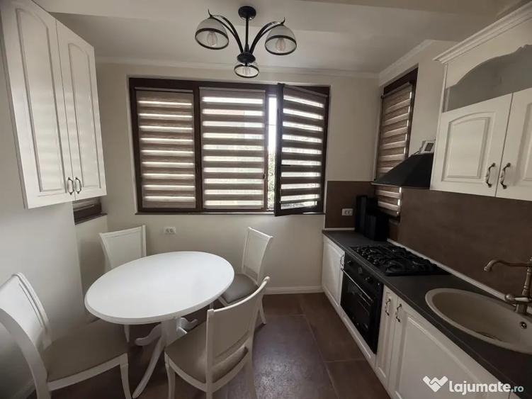 Apartament cu 3 camere decomandat în Dumbrăvița