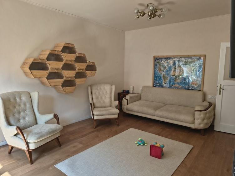 Apartament cu 3 camere decomandat în Drumul Carului