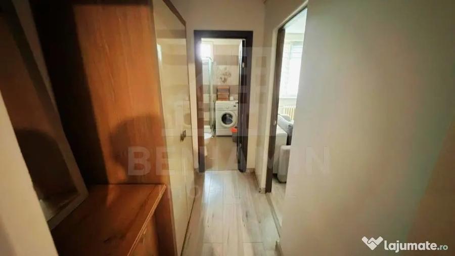 Apartament cu 2 camere semidecomandat în Calea București