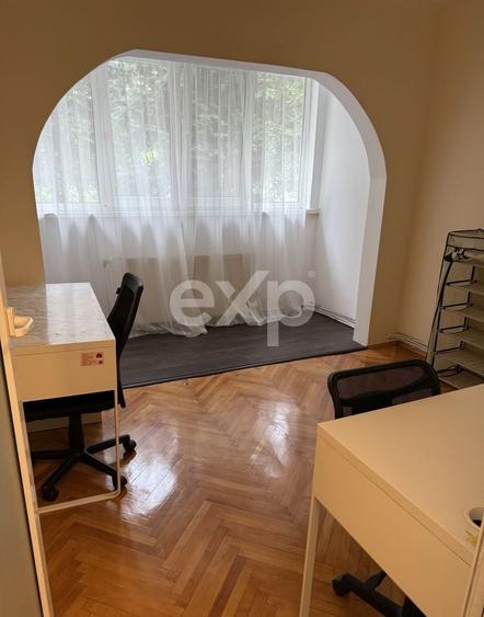 Apartament cu 4 camere decomandat, mobilat în Zorilor