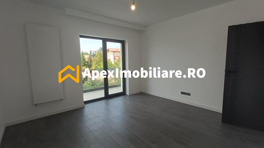 Casă individuală cu 7 camere cu Canalizare în Pipera