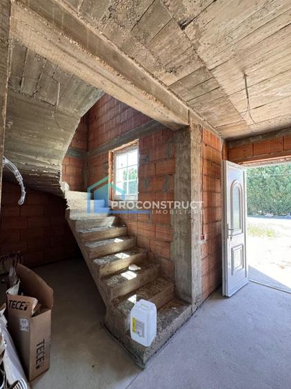 Duplex cu 4 camere cu Canalizare în Giarmata