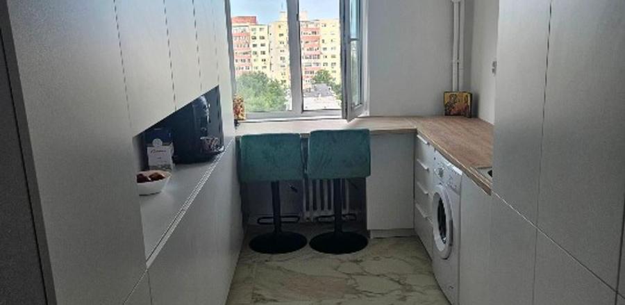 Apartament cu 2 camere decomandat, mobilat în Tomis Nord