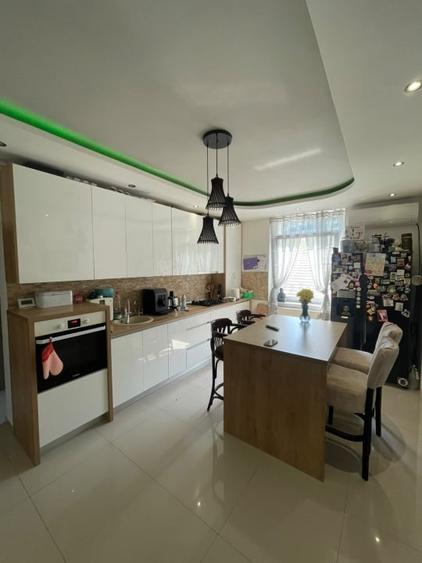 Apartament cu 2 camere decomandat, mobilat în Ferneziu