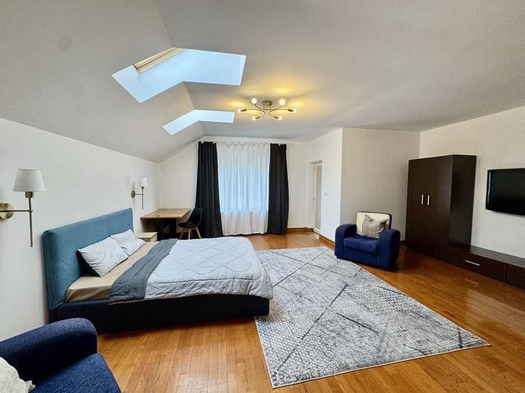 Casă cu 4 camere cu Teren 800 Mp în Grădiște