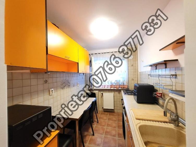Apartament cu 3 camere semidecomandat, mobilat în Titan