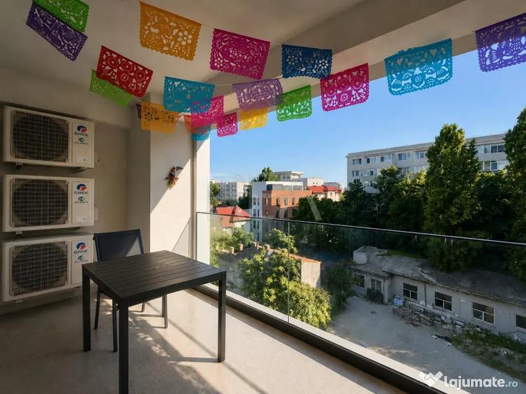 Apartament cu 3 camere decomandat în Banu Manta
