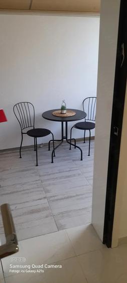 Garsonieră decomandată în Central