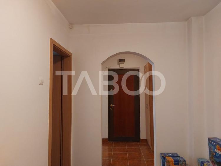 Apartament cu 2 camere decomandat, mobilat în Mihai Viteazul