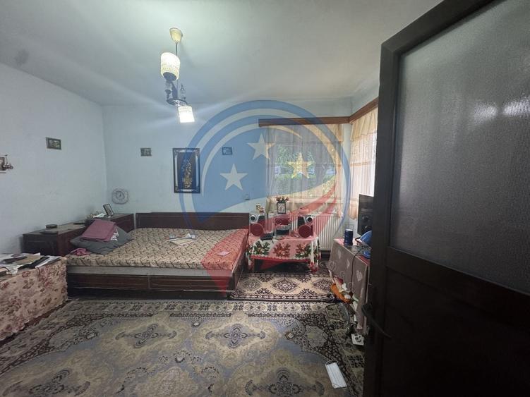 Casă individuală cu 2 camere cu Canalizare în Ultracentral