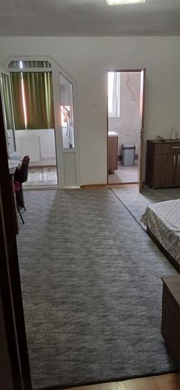 Garsonieră decomandată în Central