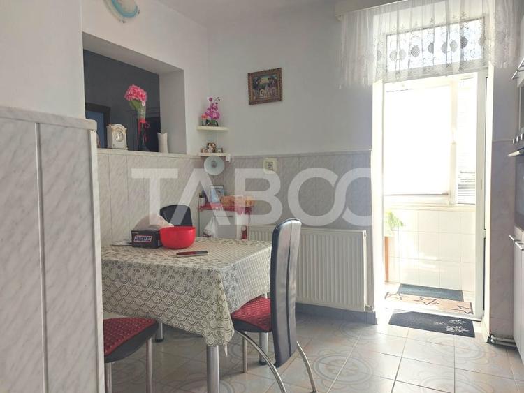 Apartament cu 3 camere decomandat, mobilat în Cisnădie