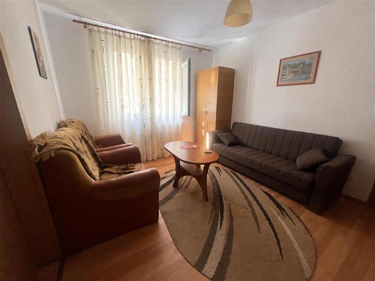 Apartament cu 2 camere nedecomandat, mobilat în Hipodrom 2