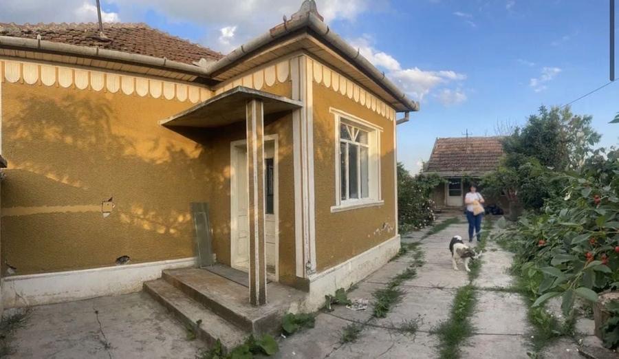 Casă cu 3 camere în Central