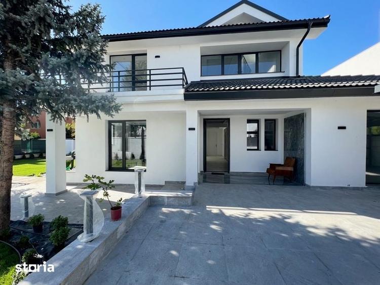 Casă cu 8 camere cu Teren 1030 Mp în Ciolpani