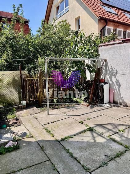 Apartament cu 4 camere decomandat, mobilat în Ștrand