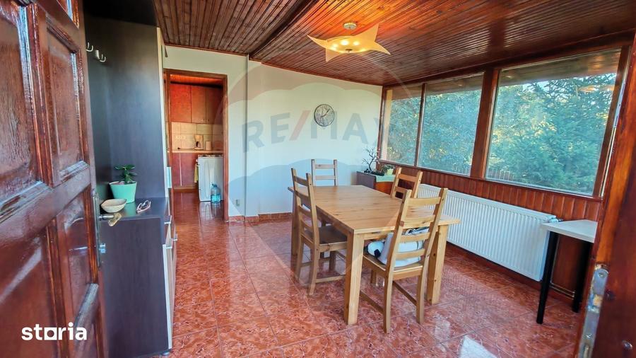 Casă cu 4 camere cu Teren 1294 Mp în Tâncăbești