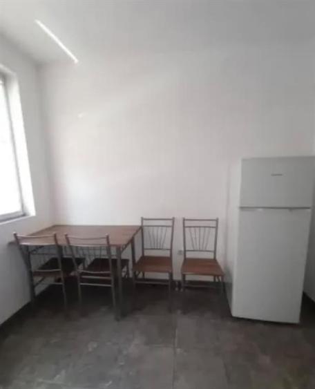 ALZZA REAL ESTATE--Va propunem spre inchiriere apartament cu camere, , confort , - 2