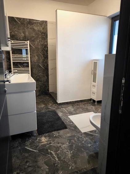 Casă cu 4 camere decomandat cu Teren 600 Mp în Exterior Vest