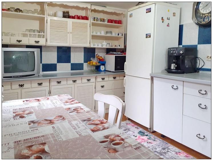 Casă individuală cu 8 camere cu Canalizare în Bran