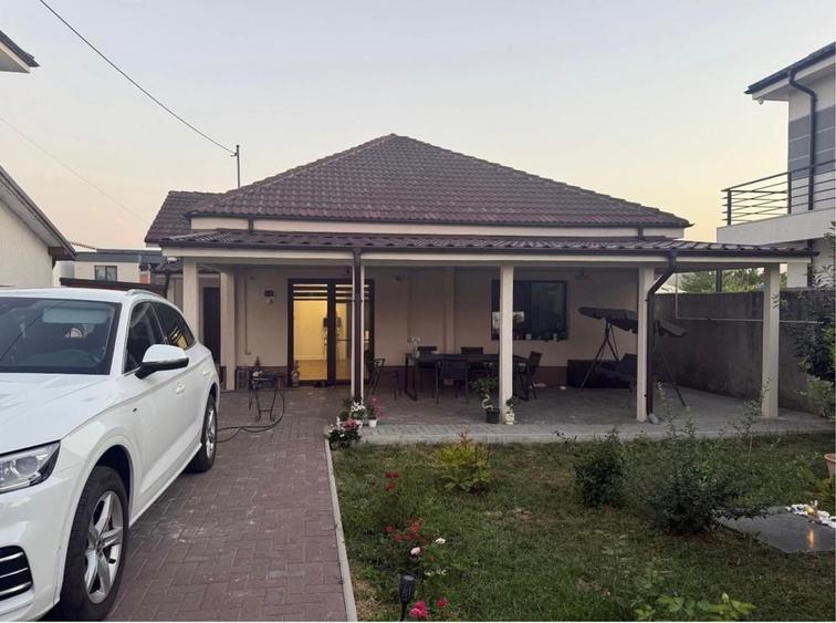 Casă cu 4 camere în Central