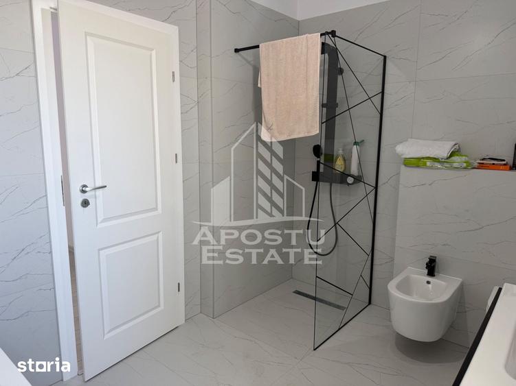 Casă cu 4 camere cu Teren 252 Mp în Remetea Mare