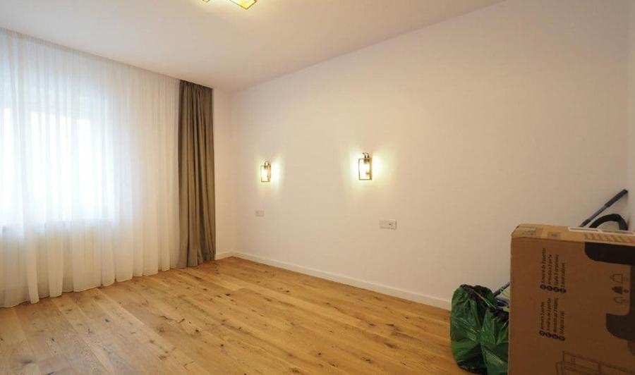 Apartament cu 4 camere în Nordului