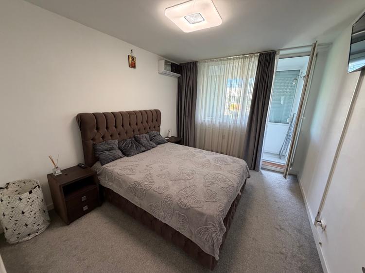 Apartament cu 3 camere semidecomandat, mobilat în Titan
