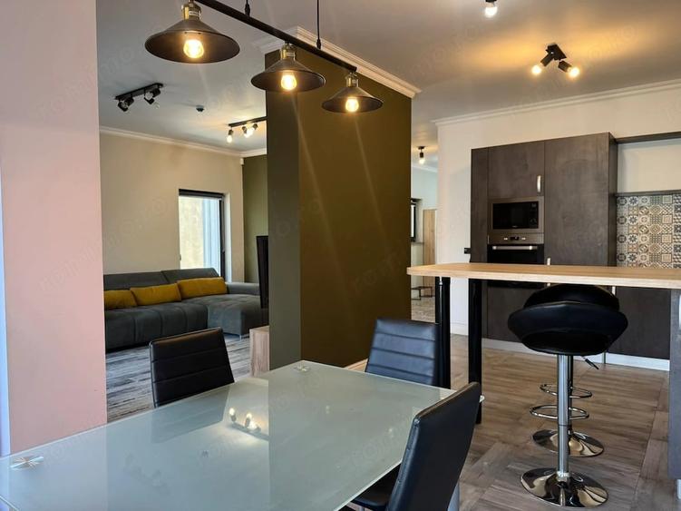 Casă cu 6 camere cu Teren 324 Mp în Central