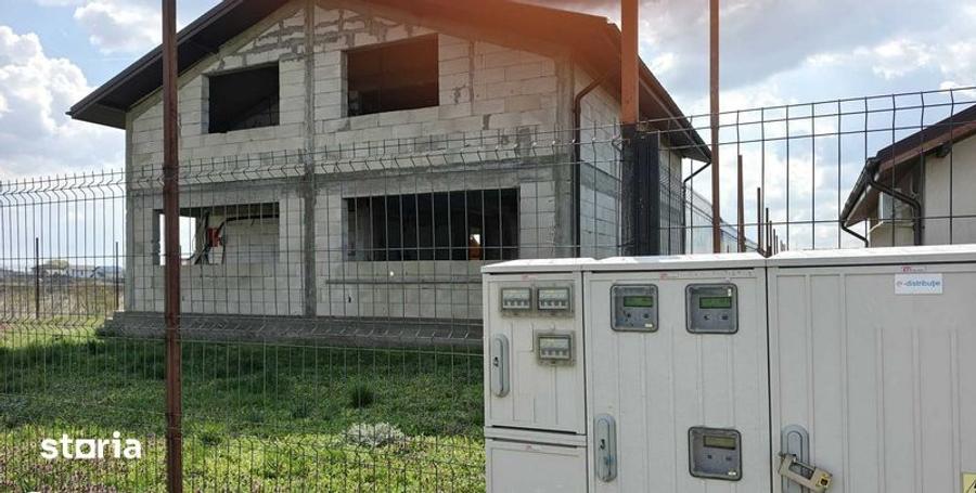 Casă cu 4 camere cu Teren 190 Mp în Clinceni