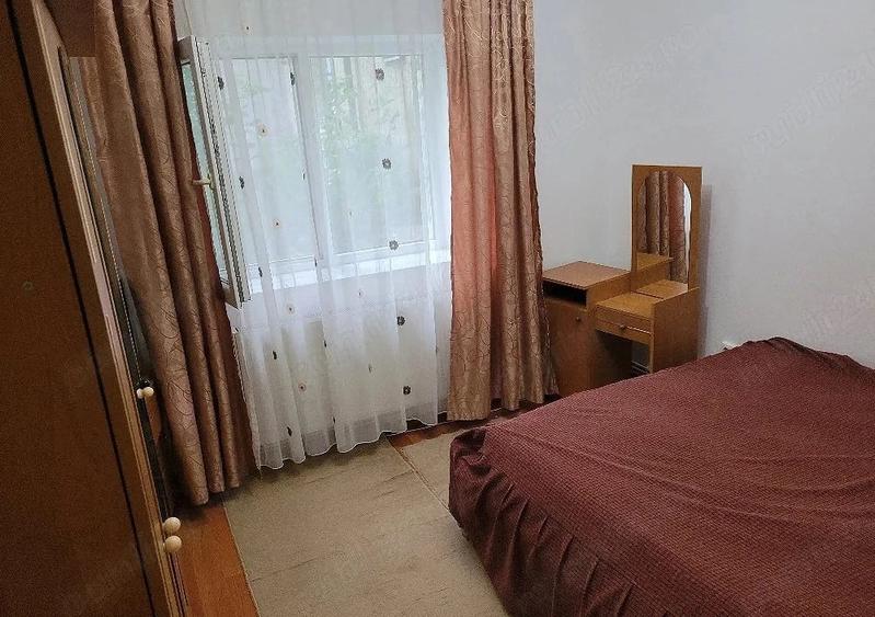 Apartament cu 2 camere decomandat în Filiași