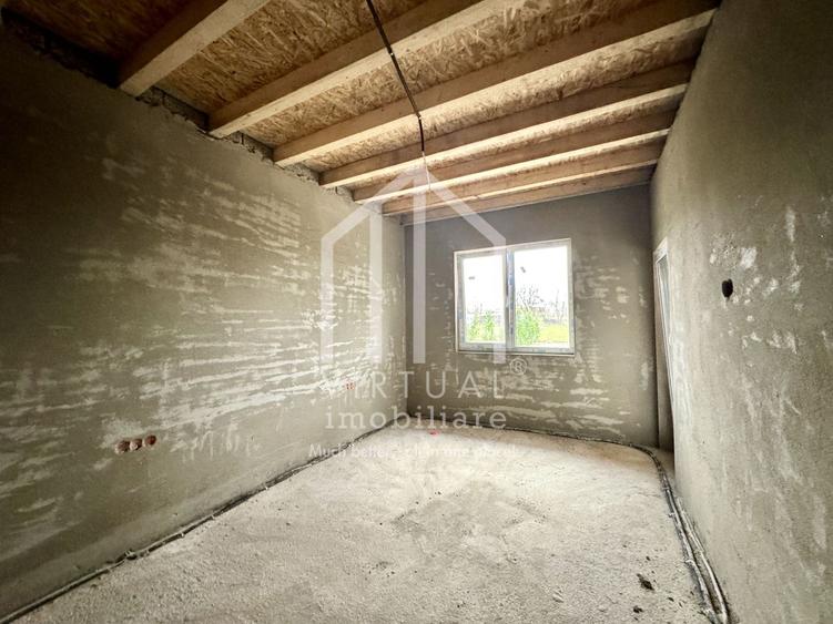 Casă individuală cu 3 camere cu Canalizare în Cristian