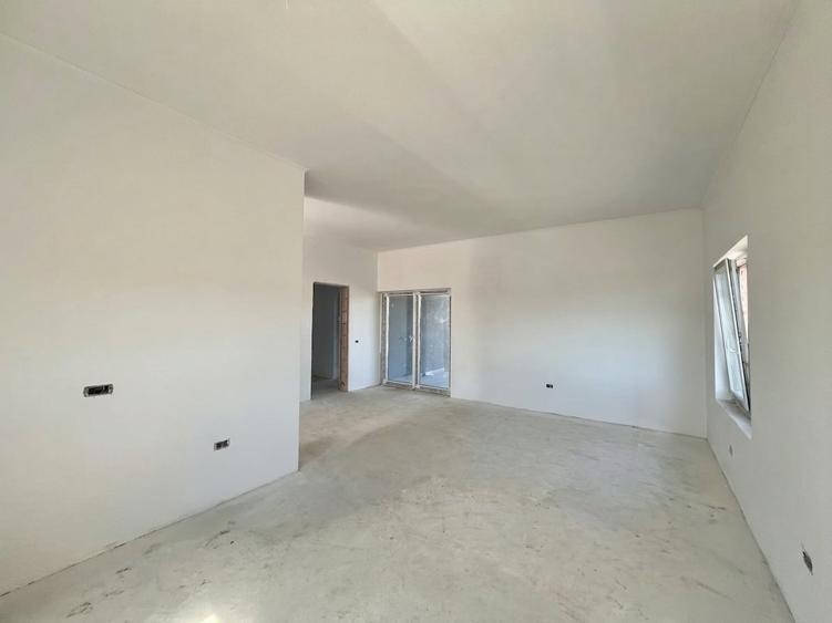 Casă cu 4 camere cu Teren 316 Mp în Săcălaz