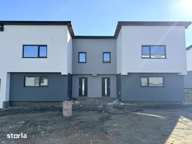 Casă cu 5 camere cu Teren 200 Mp în Valea Lupului