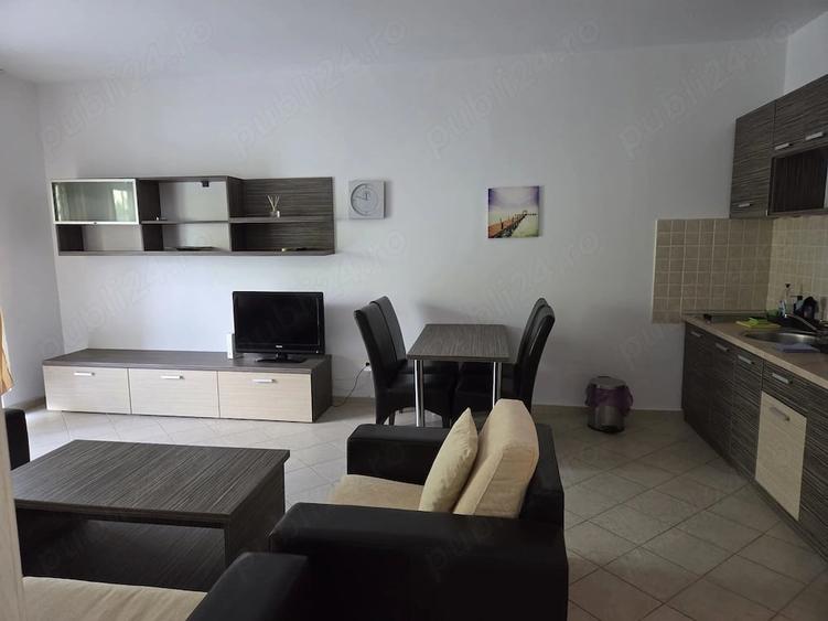 Apartament cu 2 camere semidecomandat, mobilat în Central