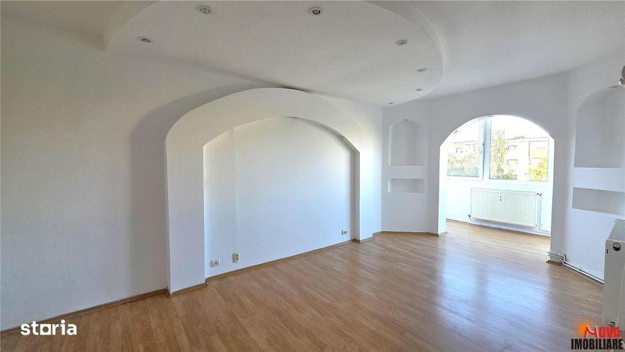 Apartament cu 2 camere decomandat în Triaj