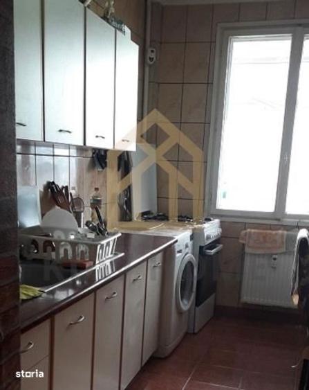 Apartament cu 2 camere semidecomandat în Colentina