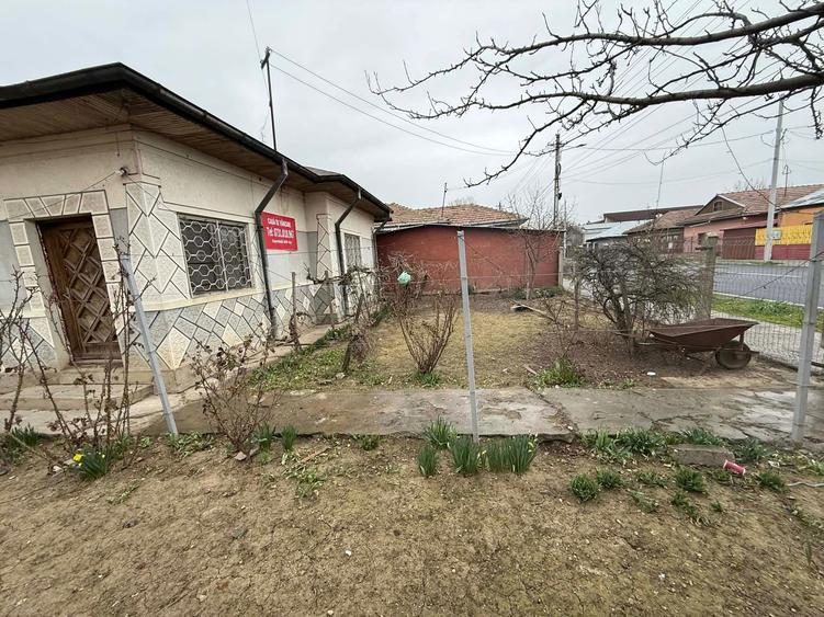Casă cu 4 camere în Central