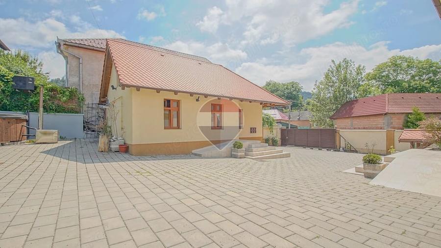 Casă cu 4 camere cu Teren 630 Mp în Baciu