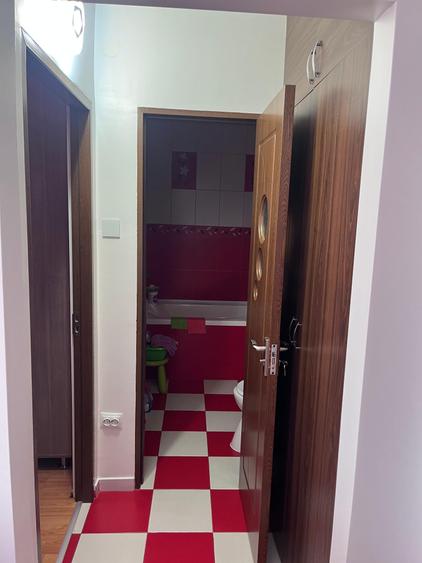 Apartament cu 2 camere semidecomandat în Unirii