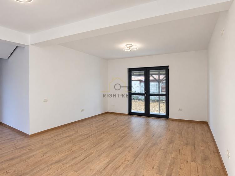 Casă individuală cu 4 camere cu Teren 400 Mp în Domnești