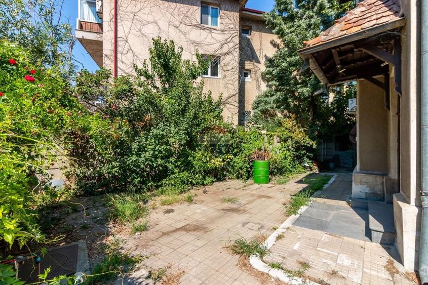 Casă individuală cu 7 camere cu Teren 241 Mp în Kiseleff