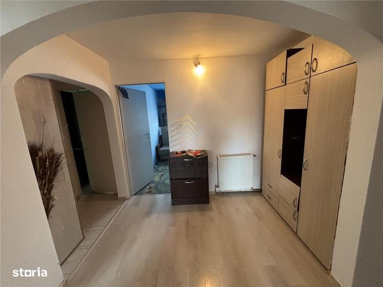 Apartament cu 3 camere decomandat în Ciupercenii Noi