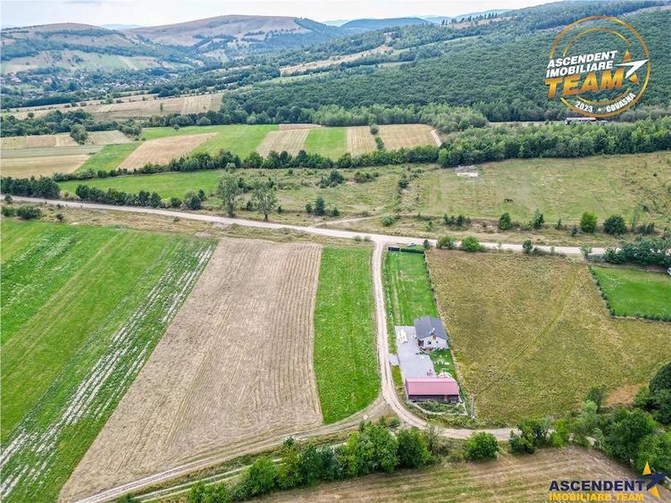 Teren de 1400 mp, în Lemnia