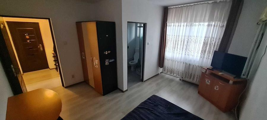 Garsonieră decomandată în Exterior Vest