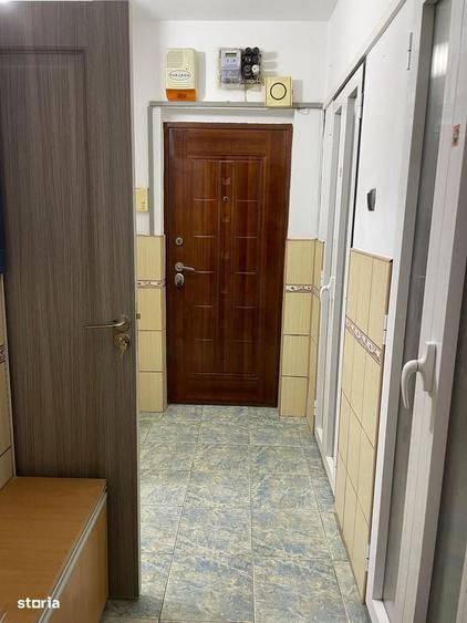 Apartament cu 3 camere în Vatra Luminoasă