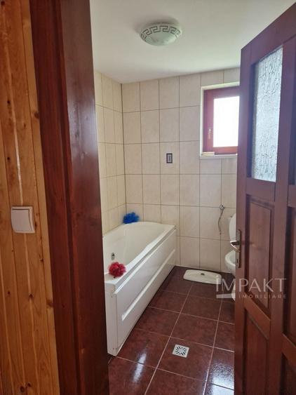 Casă individuală cu 4 camere cu Teren 1300 Mp în Dealu Negru